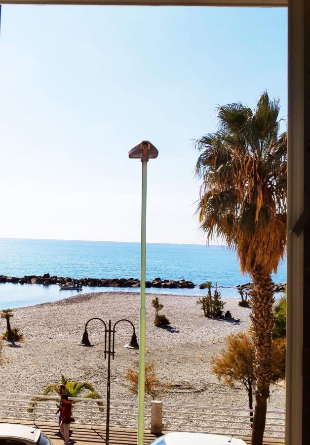 Apartamento Tuffonelblu Ventimiglia Exterior foto